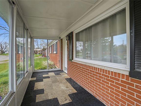 4th image of 424 Cato Ct