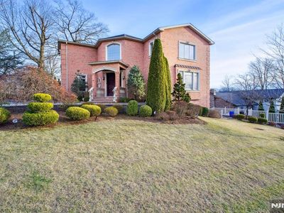 56 John St, Englewood Cliffs, NJ, 07632