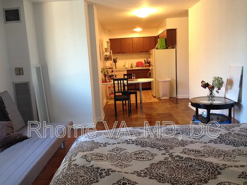 Studio, 1.0 bath, 500 sqft, $1,800 — Photo 4