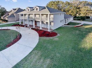 14 Chateau Mouton Dr, Kenner, LA 70065