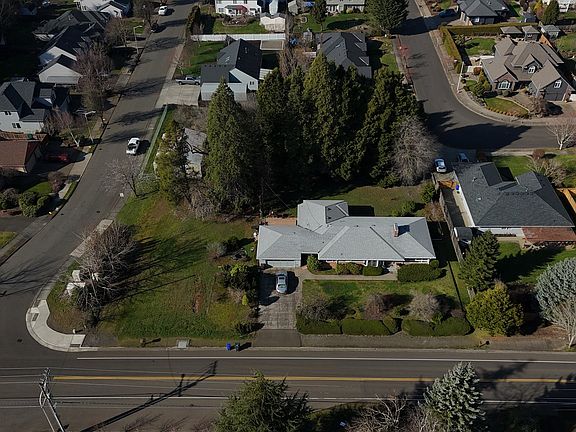 2nd image of 19531 Central Point Rd