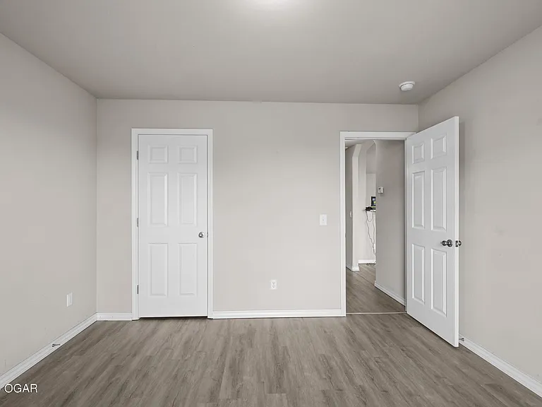 2044 Mississippi Ave — Photo 23