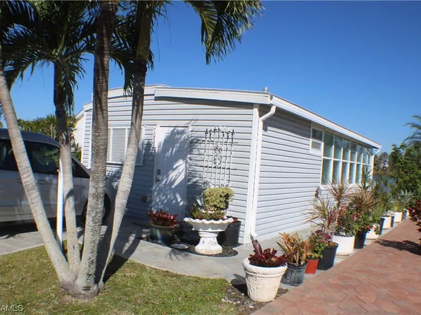 7059 Armadillo Way, Fort Myers, FL 33967