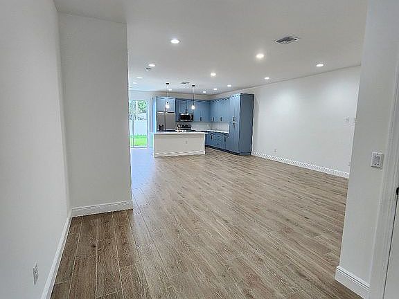 3rd image of 109 Neva Dr