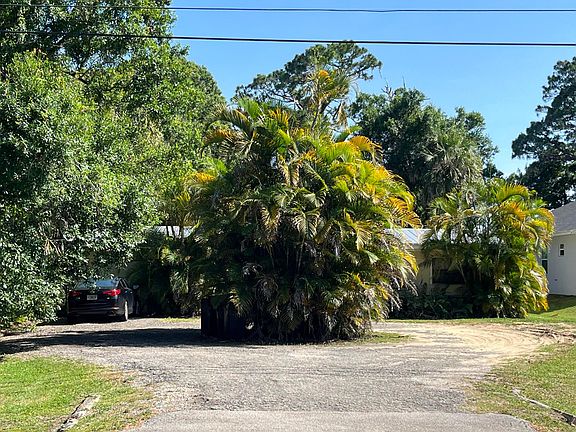 5th image of 203 E Easy Street