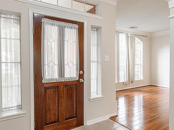 4th image of 5407 Linden Grove Ct