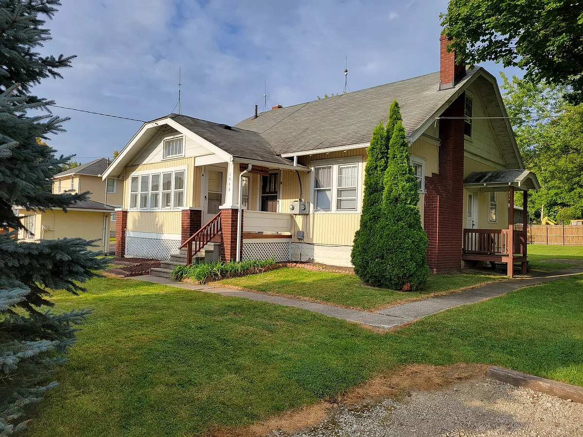 Building Photo - 1448 Massillon Rd #A