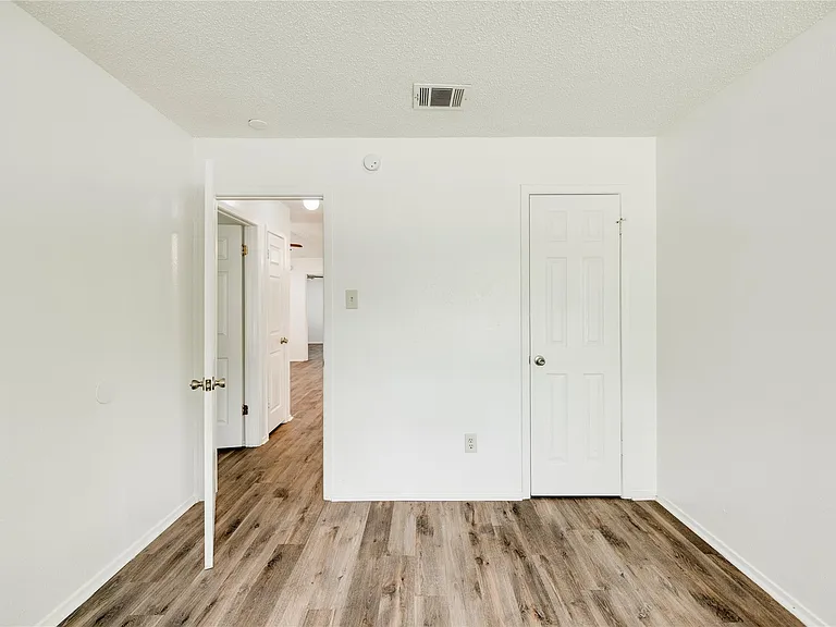 7918 W Gate Blvd — Photo 4