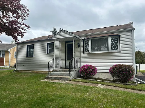 24 E Bristol Rd Photo 1