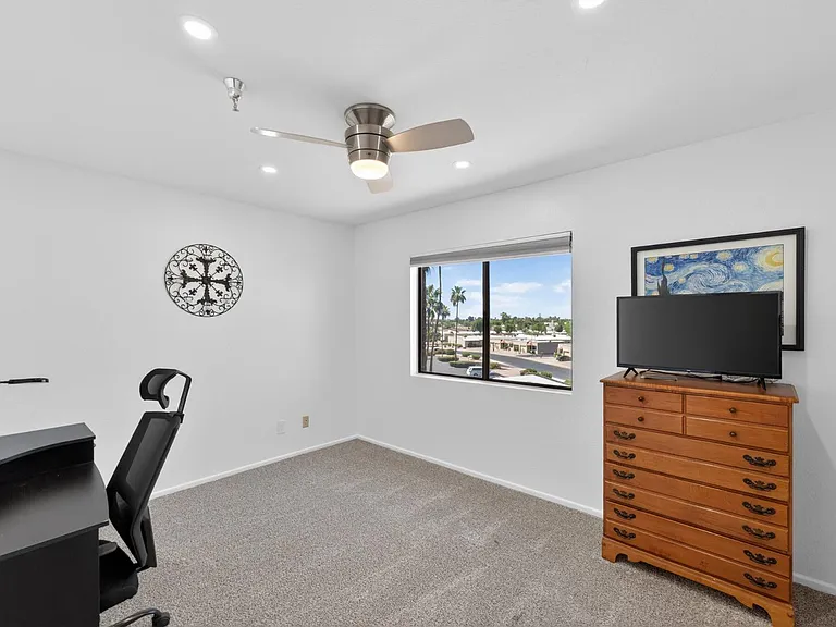 425 S Parkcrest #334 — Photo 16