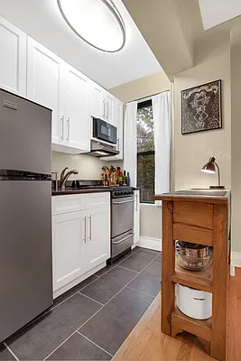 Rented by Cooper & Cooper Real Estate | media 2