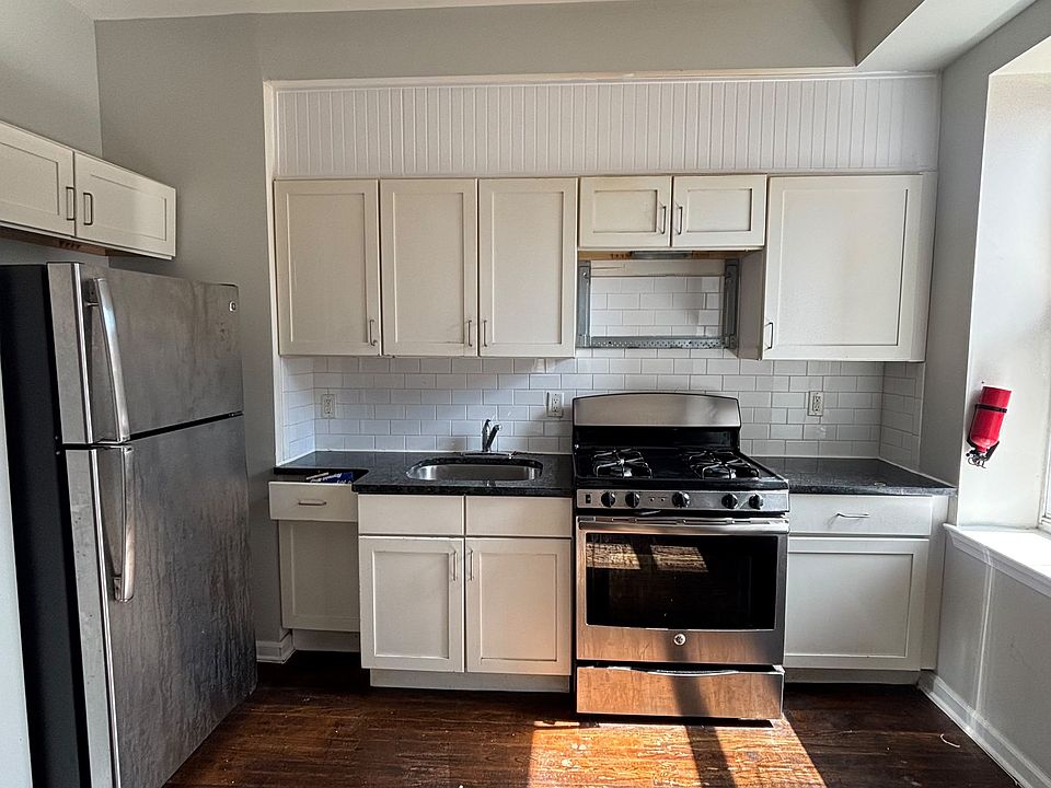 1st image of 211 Summer Ave #10