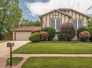 1173 Spencer Rd, Saint Peters, MO 63376