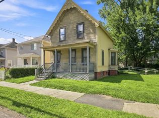 40 Day St, West Springfield, MA 01089