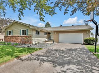3936 Highland Dr, Shoreview, MN 55126