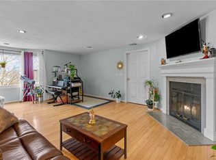 44 Knoll Pl #D, North Providence, RI 02904