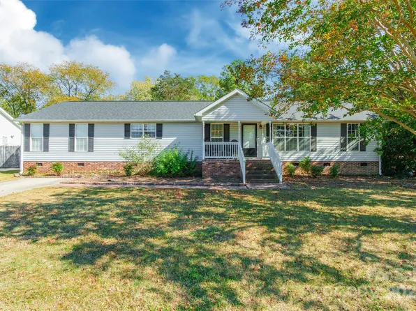1206 Poplar Glen Dr, Kannapolis, NC 28083