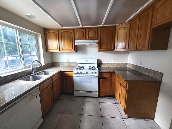 5th image of 7541 Washington Dr APT A