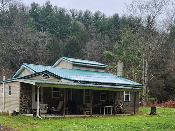 221 Bobbys Run Rd, Emporium, PA 15834