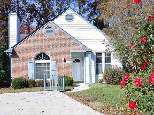 107 Ellsworth Pl, Cary, NC 27511