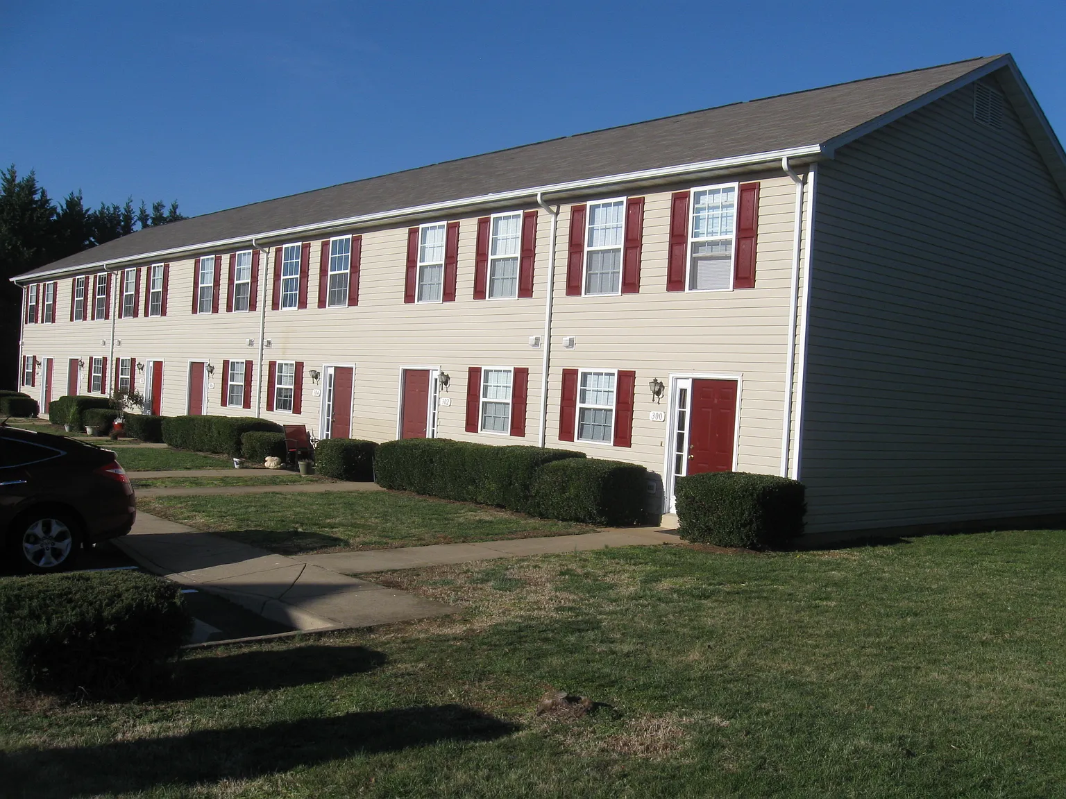 2 bed, 1.5 bath, 1100 sqft, $1,750 — Photo 3