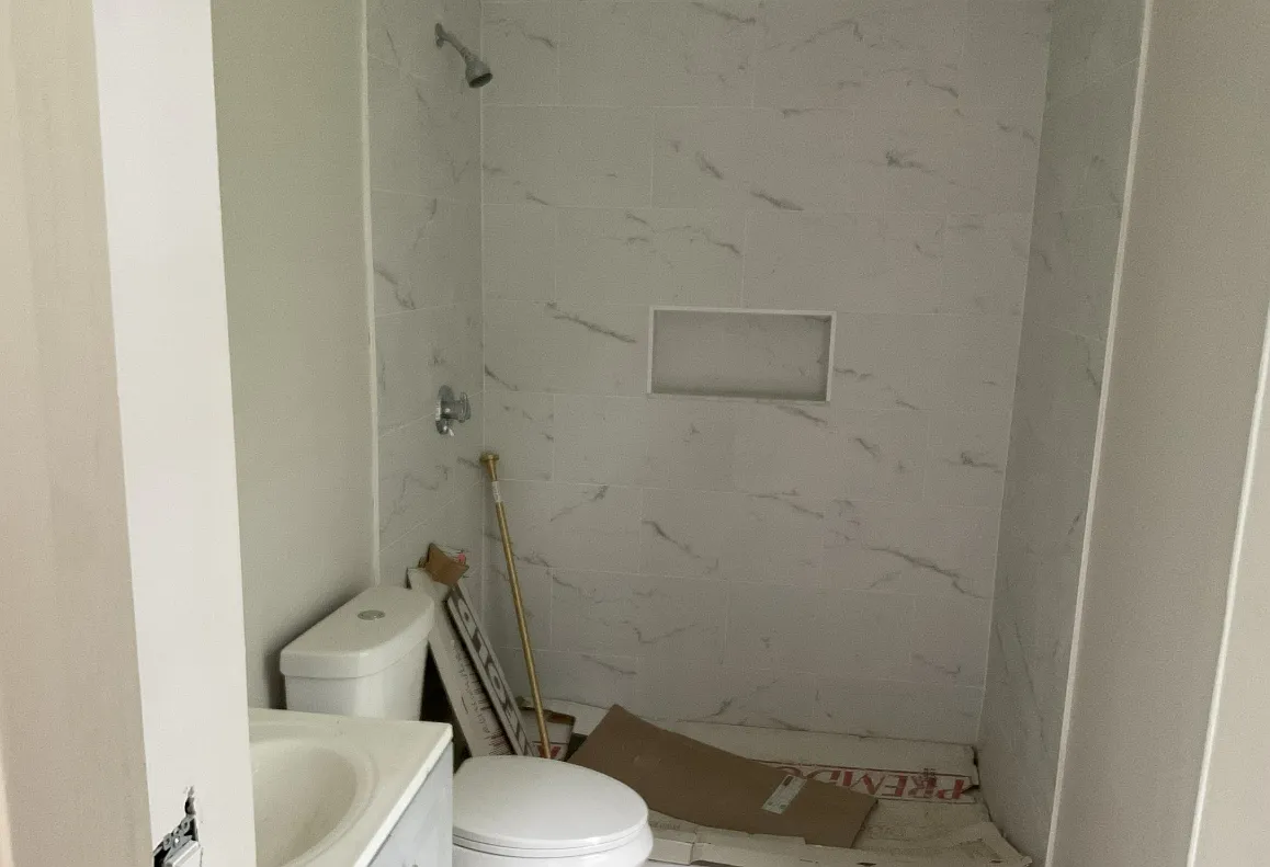 4 bed, 9999 sqft, $6,000 — Photo 3