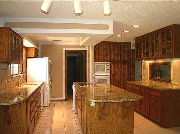4th image of 278 Deer Lick St