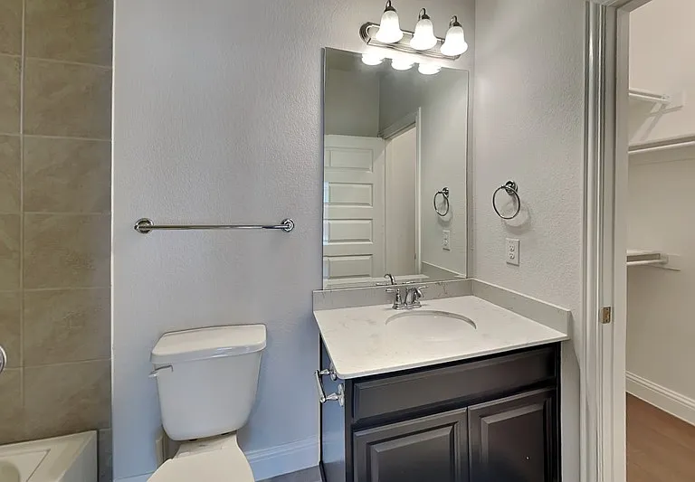 4417 Benton Ln — Photo 17