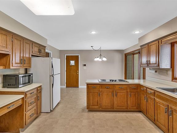 4th image of 11 West St
