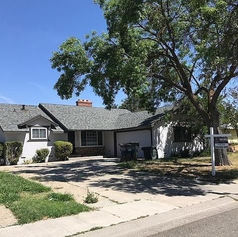 2nd image of 4060 Manhattan Cir