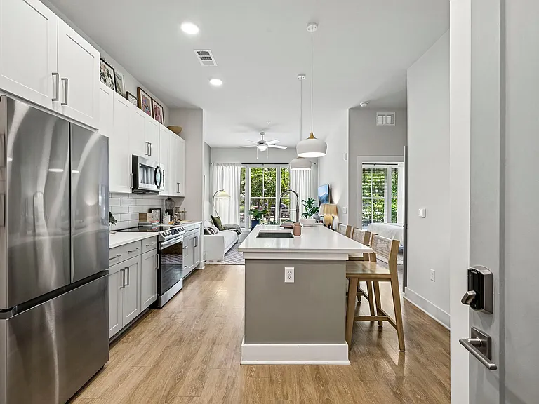 NOVEL Parkway by Crescent Communities — Photo 17