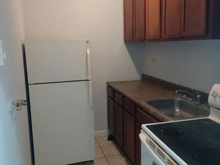 133 Hungerford St #2 — Photo 3
