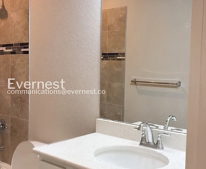1689 Grand Ave #4 — Photo 12