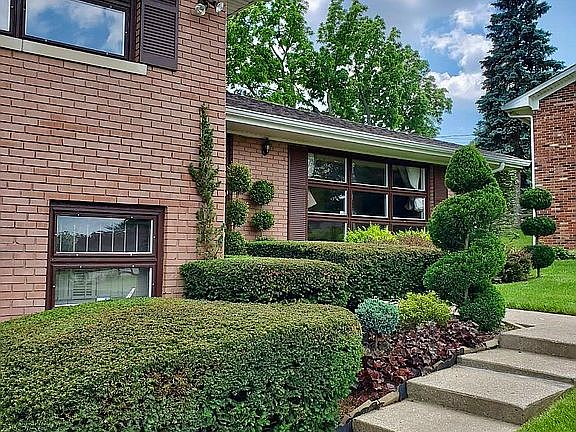 2nd image of 1845 Gayle Cir