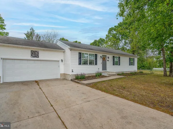 1100 Charles St, Vineland, NJ 08360
