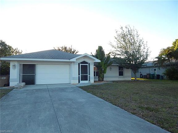3rd image of 602 SE 20th Ct