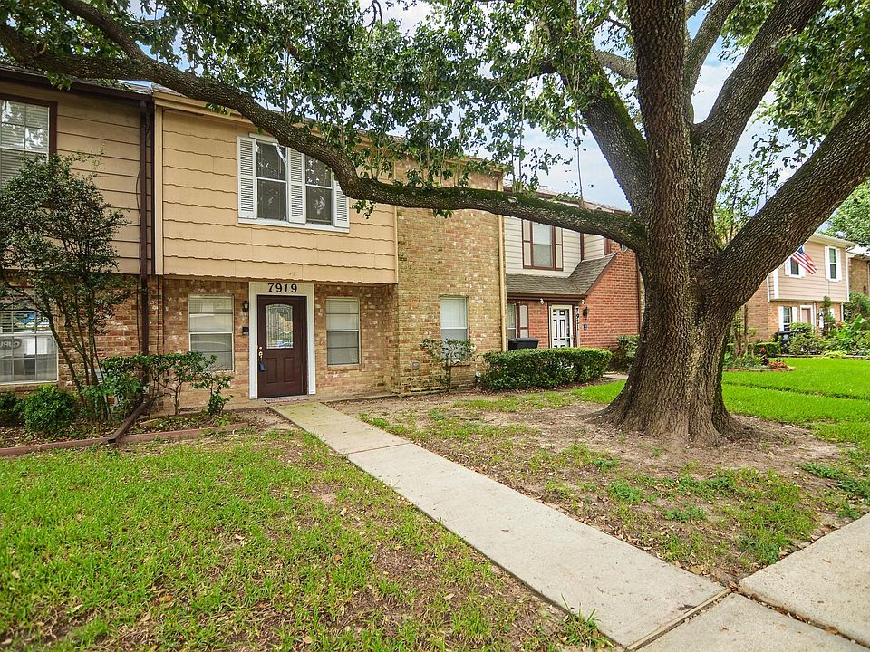 1st image of 7919 Ellinger Ln #770