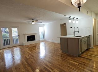 321 Tuxworth Cir, Decatur, GA 30033