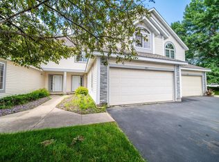 1975 Waterford Pl SW, Rochester, MN 55902