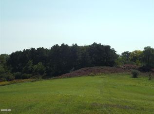 Mound Rd, Freeport, IL 61032