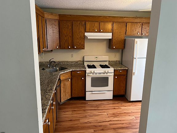 2nd image of 8 Mohave Dr #8