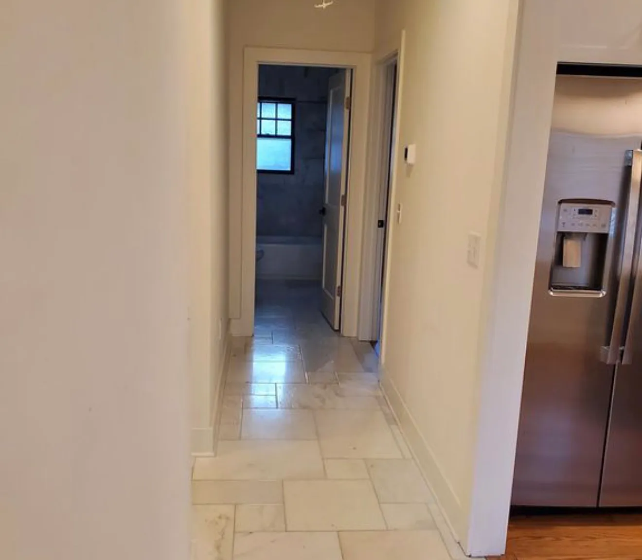 3 bed, 1800 sqft, $2,400 — Photo 4