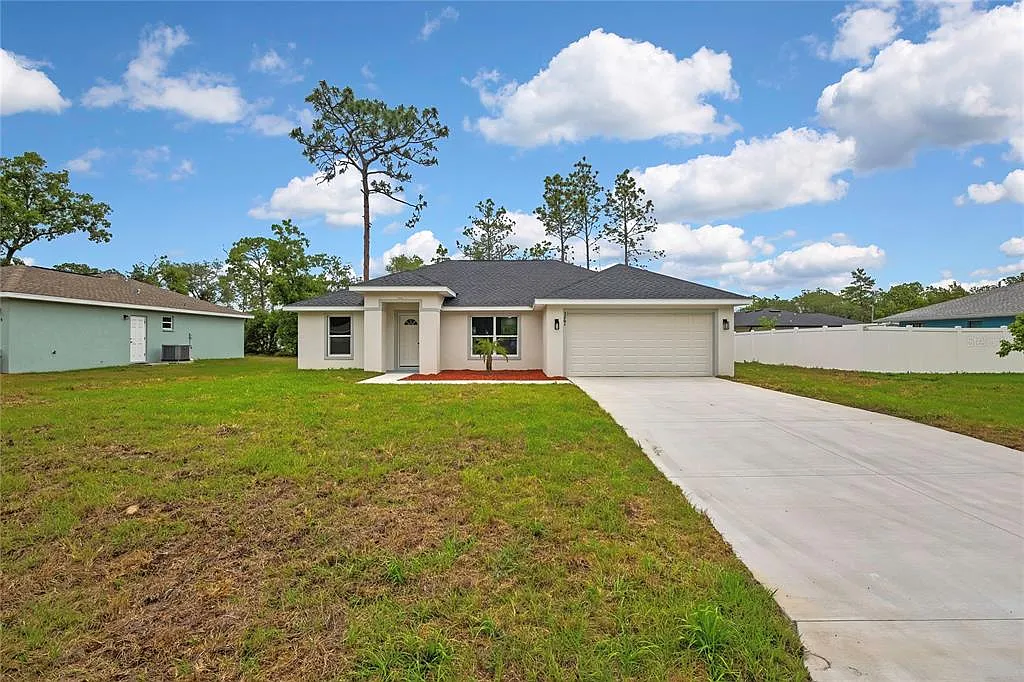 3 bed, 2.0 bath, 1493 sqft, $1,800 — Photo 2