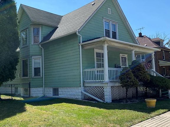 2nd image of 22 E 137th Pl