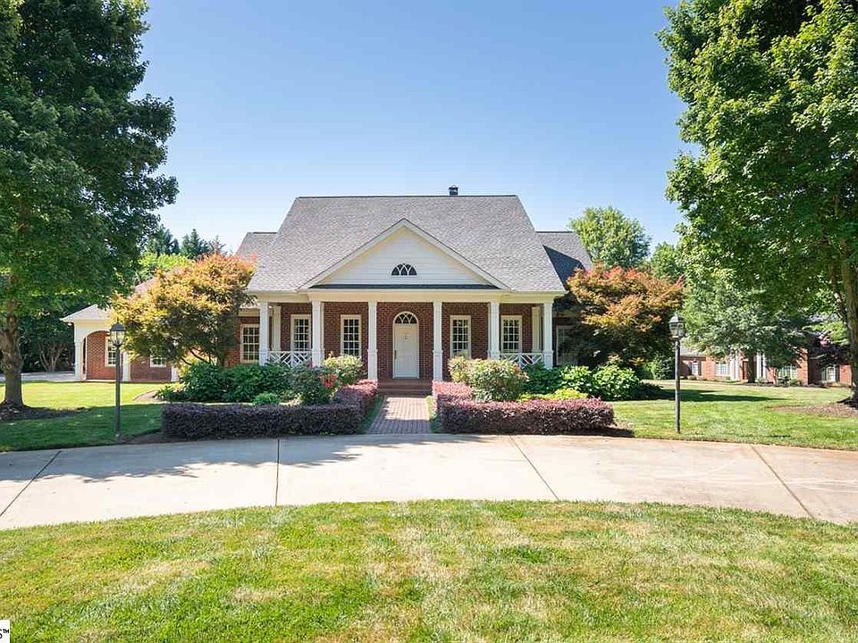1st image of 302 Land Grant Dr