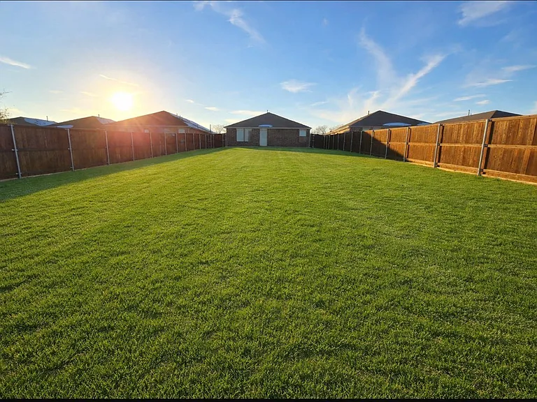 1713 Claireborne Ct — Photo 10