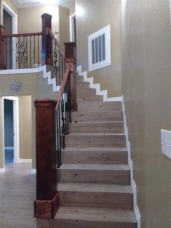3 bed, 2.0 bath, 1500 sqft, $1,960 — Photo 3
