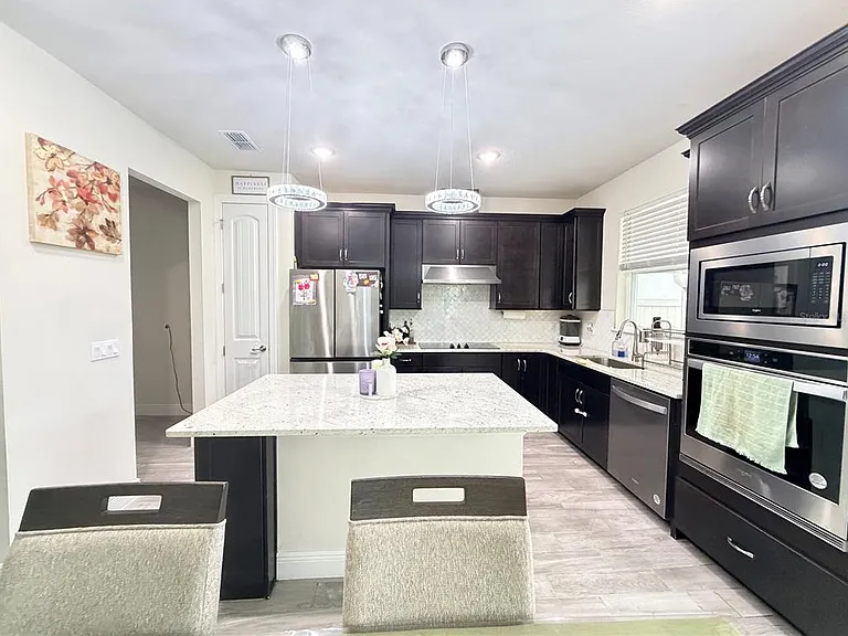 4404 Foggy Oak Ln — Photo 10