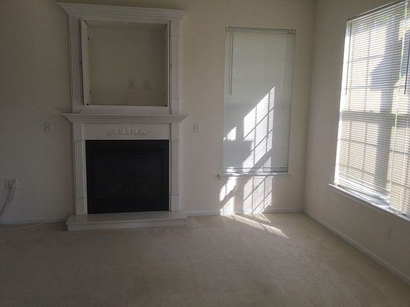 2nd image of 2037 Smallbrooke Ct