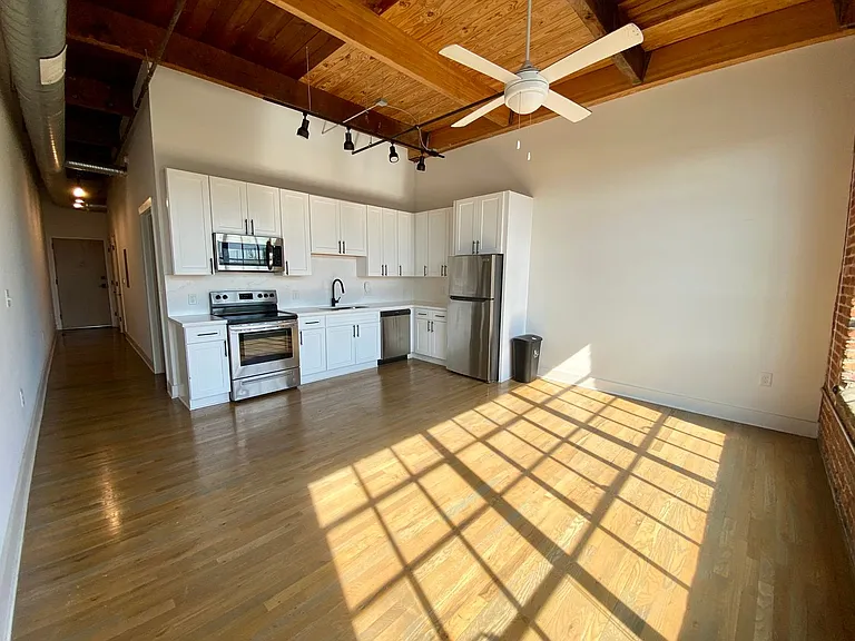 Lofts At Abrams Fixtures — Photo 36